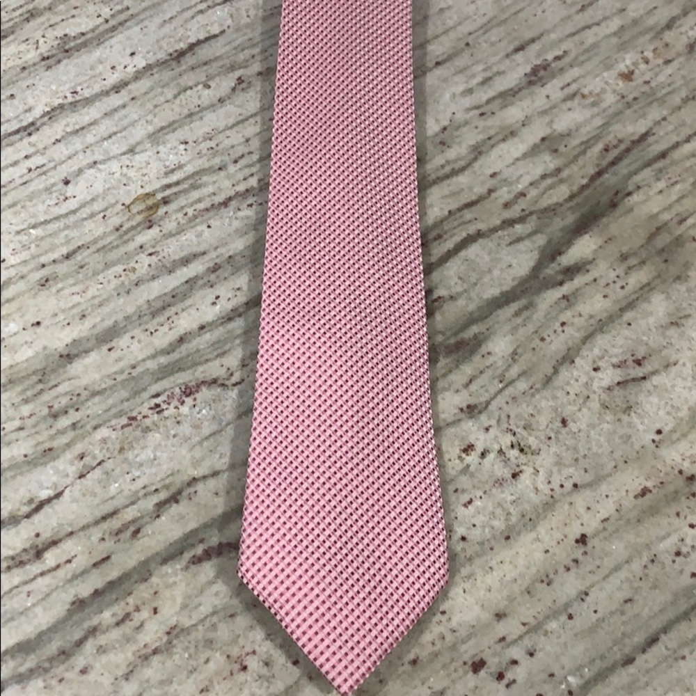 Men’s pink silk tie